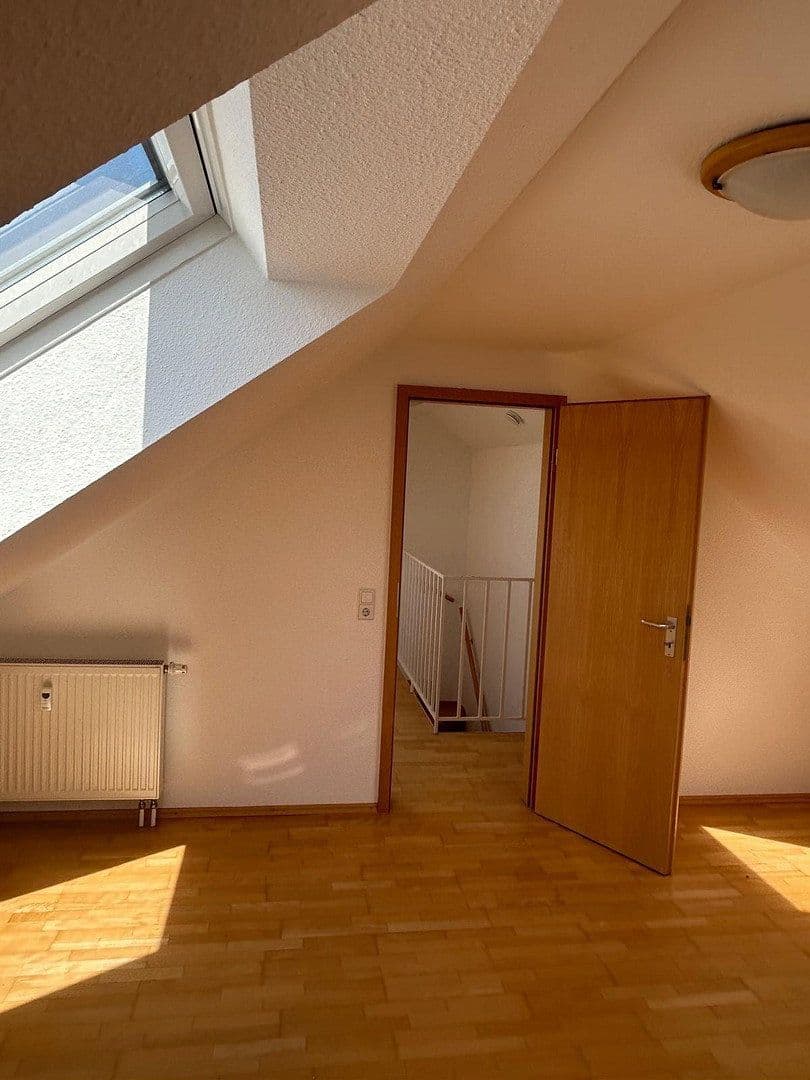 Prodej bytu 4+kk 90 m², Clara-Schumann-Straße 34, Schwieberdingen, Bádensko-Württembersko Prodej bytu 4+kk 90 m², Clara-Schumann-Straße 34, Schwieberdingen, Bádensko-Württembersko