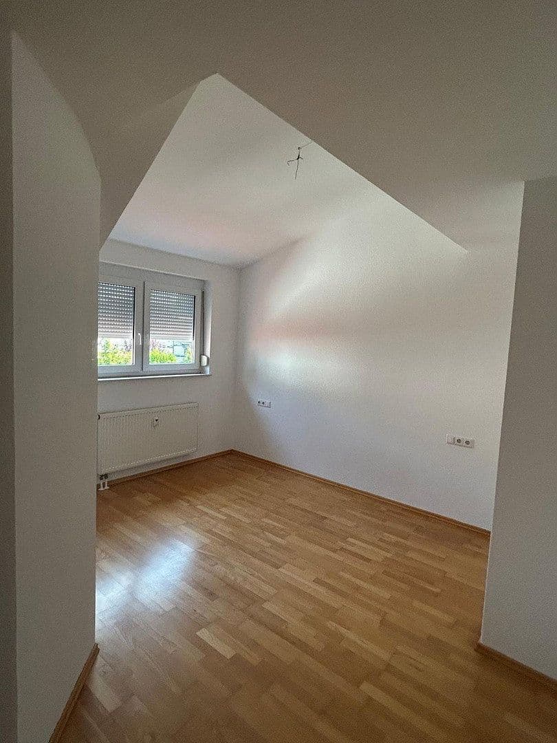 Prodej bytu 4+kk 90 m², Clara-Schumann-Straße 34, Schwieberdingen, Bádensko-Württembersko Prodej bytu 4+kk 90 m², Clara-Schumann-Straße 34, Schwieberdingen, Bádensko-Württembersko