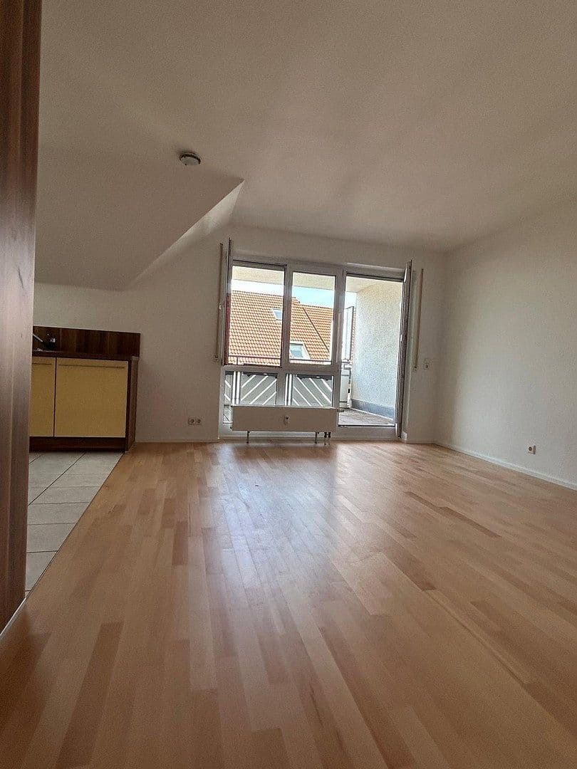 Prodej bytu 4+kk 90 m², Clara-Schumann-Straße 34, Schwieberdingen, Bádensko-Württembersko Prodej bytu 4+kk 90 m², Clara-Schumann-Straße 34, Schwieberdingen, Bádensko-Württembersko