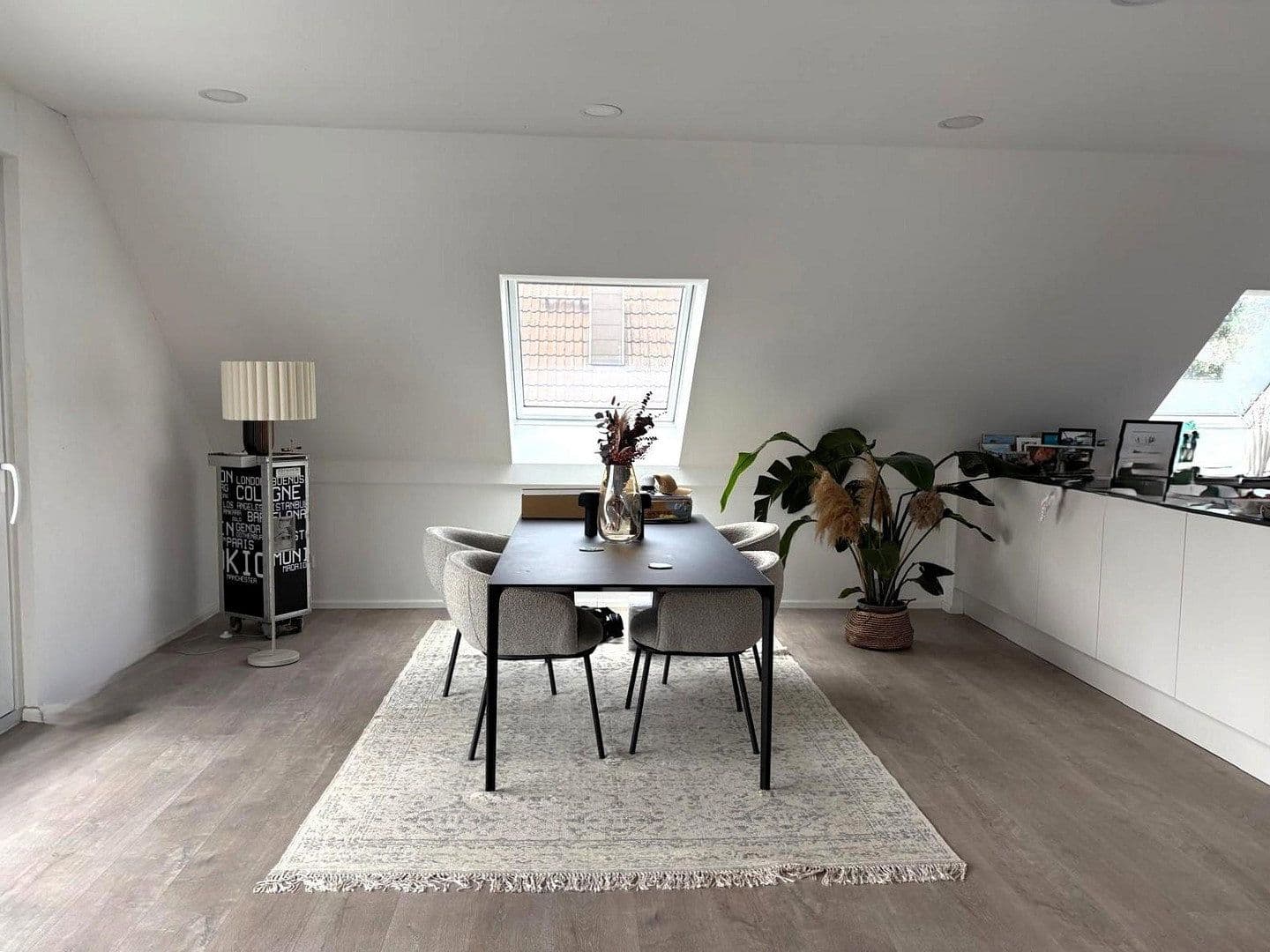 Pronájem bytu 4+1 104 m², Spessartstraße 36, Dietzenbach, Hessen Pronájem bytu 4+1 104 m², Spessartstraße 36, Dietzenbach, Hessen