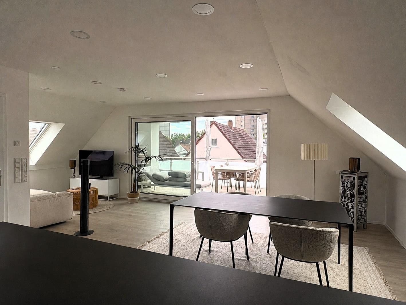 Pronájem bytu 4+1 104 m², Spessartstraße 36, Dietzenbach, Hessen Pronájem bytu 4+1 104 m², Spessartstraße 36, Dietzenbach, Hessen