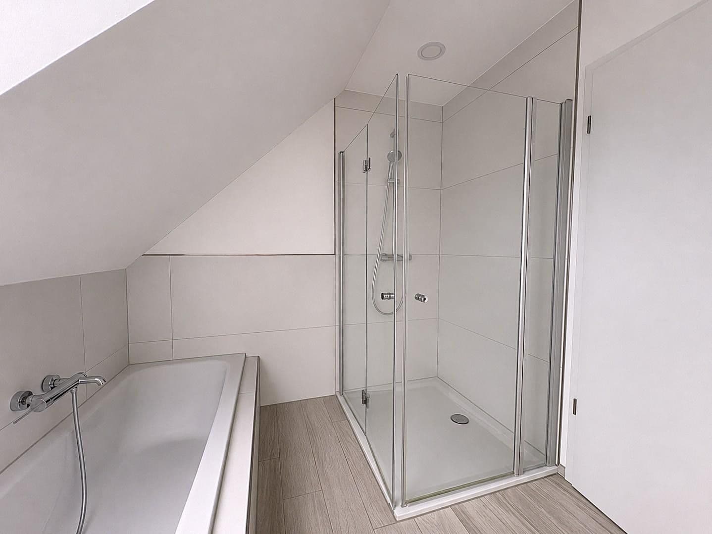 Pronájem bytu 4+1 104 m², Spessartstraße 36, Dietzenbach, Hessen Pronájem bytu 4+1 104 m², Spessartstraße 36, Dietzenbach, Hessen