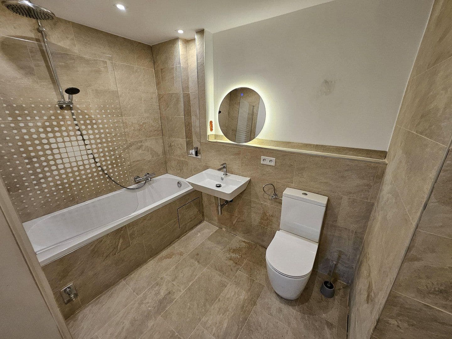 Pronájem bytu 2+1 64 m², Aschaffenburg, Bavorsko Pronájem bytu 2+1 64 m², Aschaffenburg, Bavorsko