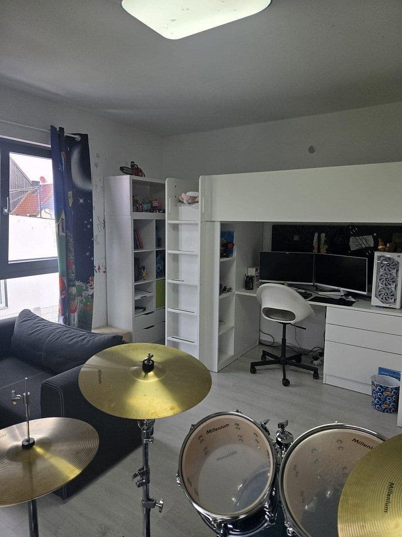 Prodej domu 193 m², pozemek 563 m², Raphaelstraße 1a, Dentlein am Forst, Bavorsko Prodej domu 193 m², pozemek 563 m², Raphaelstraße 1a, Dentlein am Forst, Bavorsko