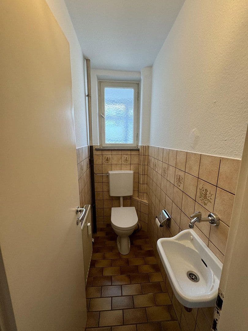 Pronájem bytu 3+1 78 m², Hohenheimer Str. 72, Stuttgart, Bádensko-Württembersko Pronájem bytu 3+1 78 m², Hohenheimer Str. 72, Stuttgart, Bádensko-Württembersko