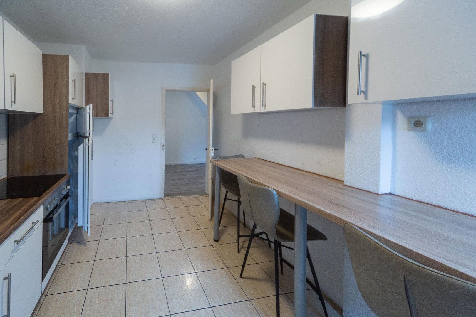 Pronájem bytu 5+1 106 m², Schillerstraße 8, Lichtenstein, Bádensko-Württembersko Pronájem bytu 5+1 106 m², Schillerstraße 8, Lichtenstein, Bádensko-Württembersko