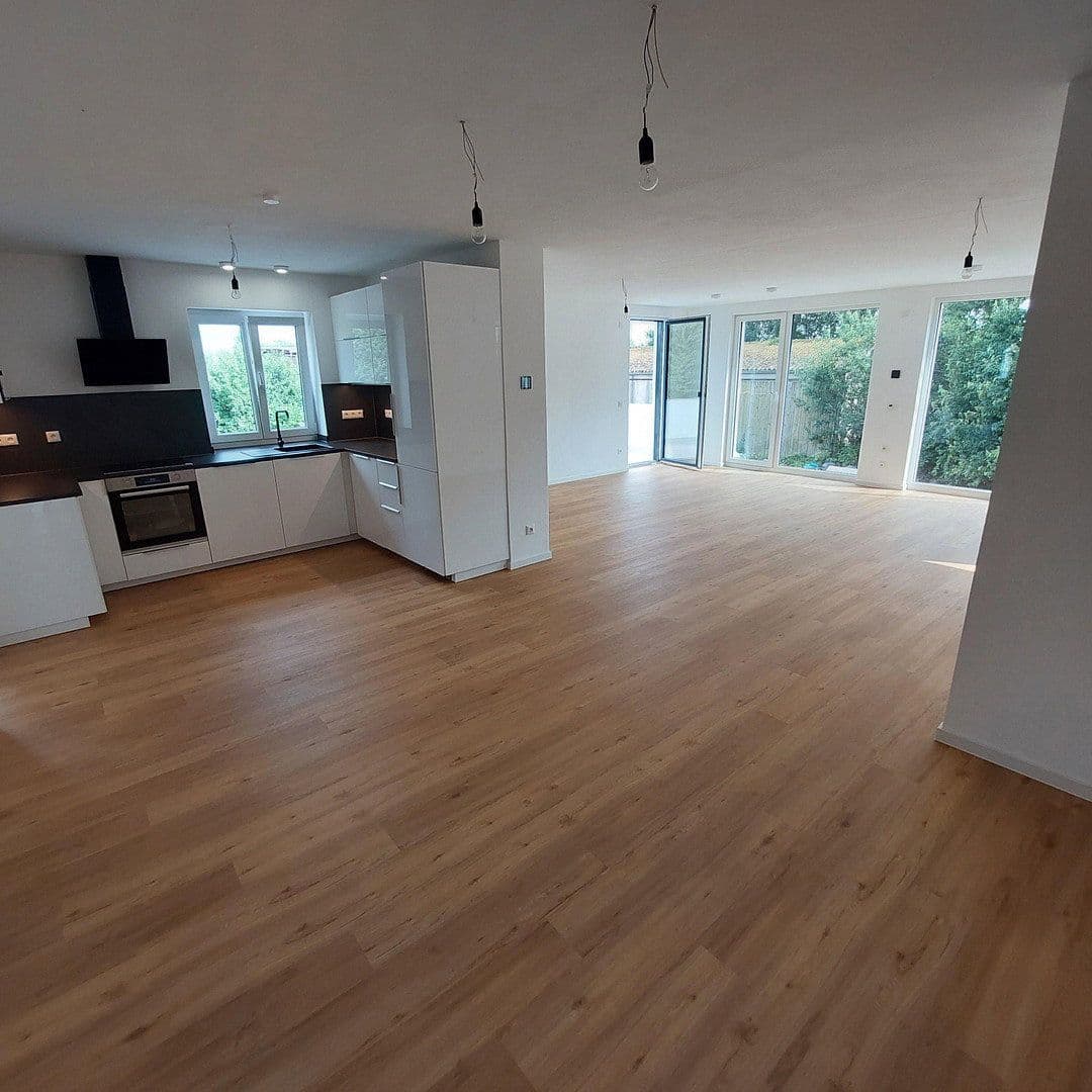 Pronájem bytu 4+kk 117 m², Hemau, Bavorsko Pronájem bytu 4+kk 117 m², Hemau, Bavorsko