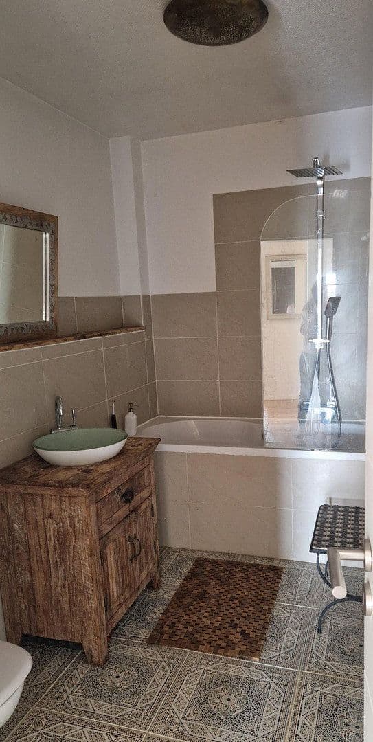 Prodej bytu 3+1 77 m², Bonn, Severní Porýní-Vestfálsko Prodej bytu 3+1 77 m², Bonn, Severní Porýní-Vestfálsko