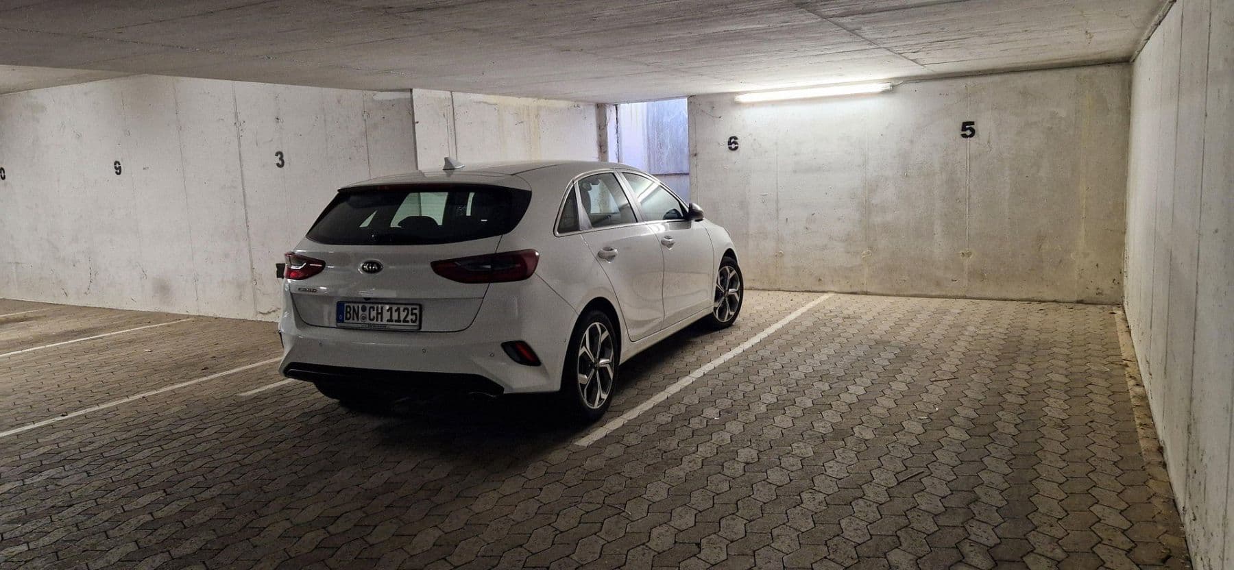 Prodej bytu 3+1 77 m², Bonn, Severní Porýní-Vestfálsko Prodej bytu 3+1 77 m², Bonn, Severní Porýní-Vestfálsko