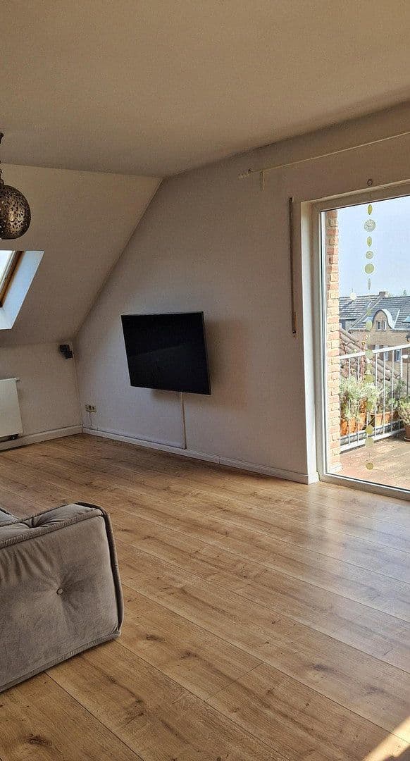 Prodej bytu 3+1 77 m², Bonn, Severní Porýní-Vestfálsko Prodej bytu 3+1 77 m², Bonn, Severní Porýní-Vestfálsko