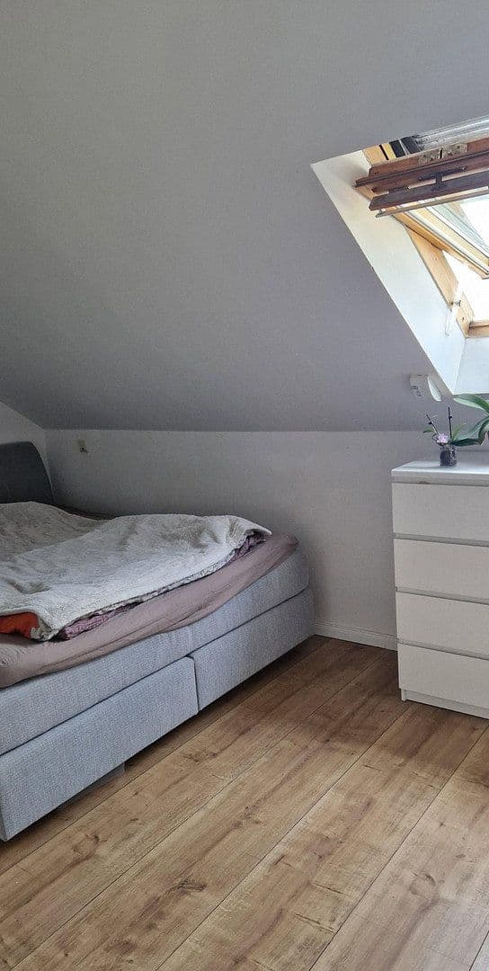 Prodej bytu 3+1 77 m², Bonn, Severní Porýní-Vestfálsko Prodej bytu 3+1 77 m², Bonn, Severní Porýní-Vestfálsko