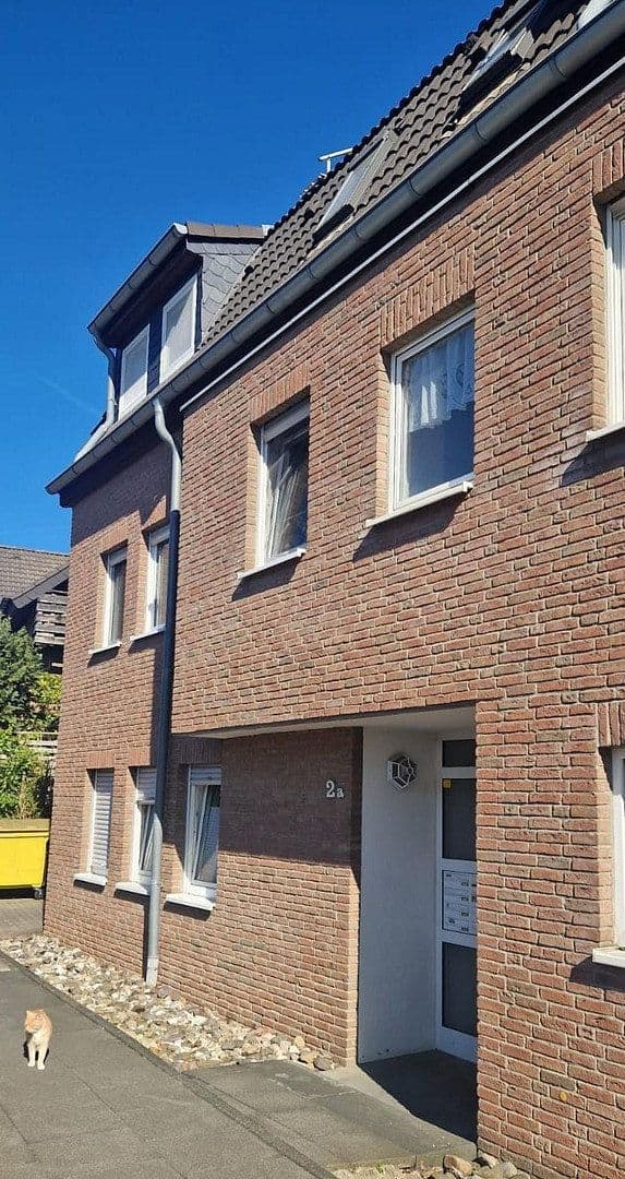Prodej bytu 3+1 77 m², Bonn, Severní Porýní-Vestfálsko Prodej bytu 3+1 77 m², Bonn, Severní Porýní-Vestfálsko