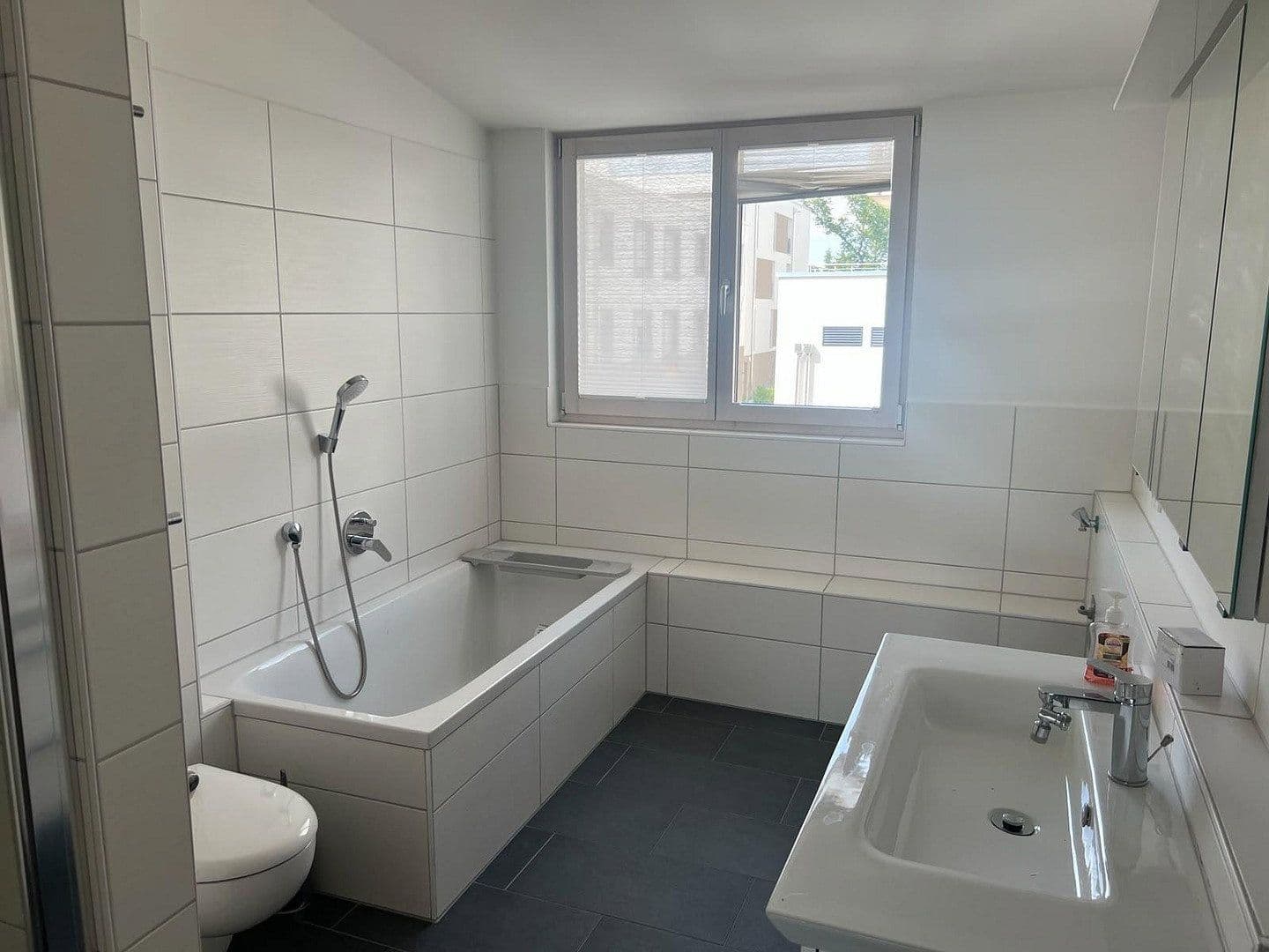 Pronájem bytu 3+1 92 m², Eggenstein-Leopoldshafen, Bádensko-Württembersko Pronájem bytu 3+1 92 m², Eggenstein-Leopoldshafen, Bádensko-Württembersko
