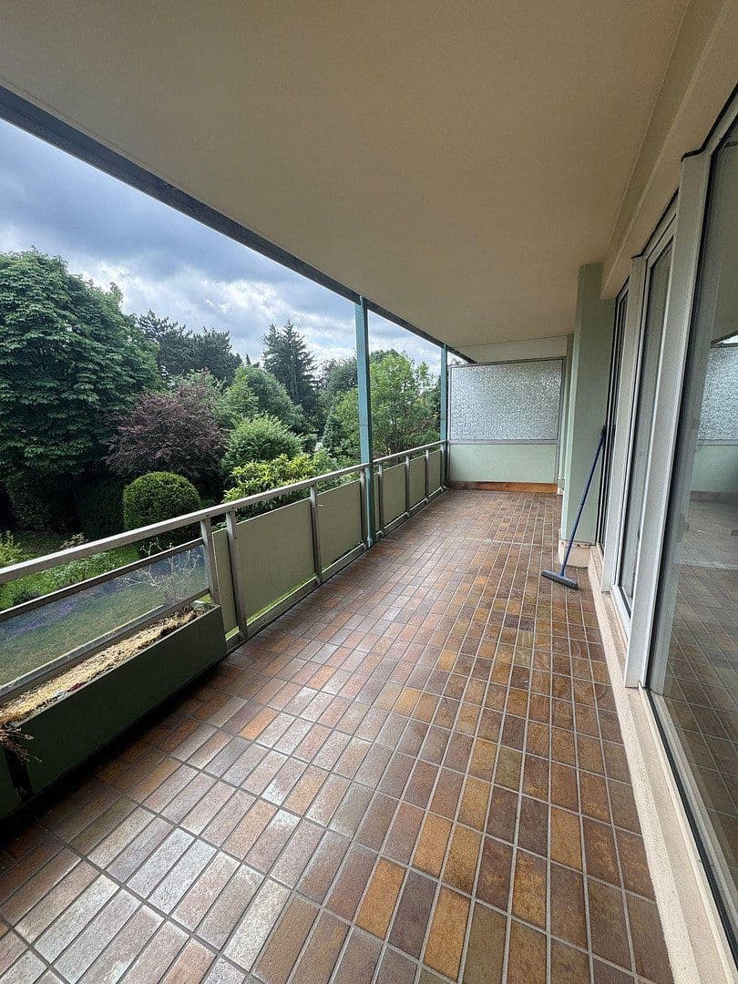 Pronájem bytu 3+1 89 m², Heerdter Landstr. 11, Düsseldorf, Severní Porýní-Vestfálsko Pronájem bytu 3+1 89 m², Heerdter Landstr. 11, Düsseldorf, Severní Porýní-Vestfálsko