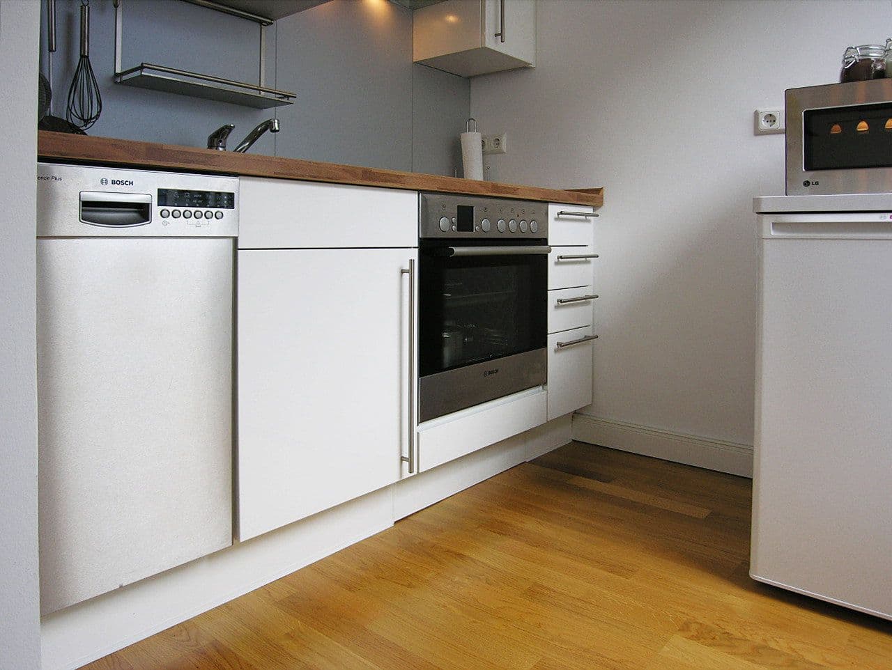Prodej bytu 1+kk 35 m², Maastrichterstr. 38, Köln, Severní Porýní-Vestfálsko Prodej bytu 1+kk 35 m², Maastrichterstr. 38, Köln, Severní Porýní-Vestfálsko