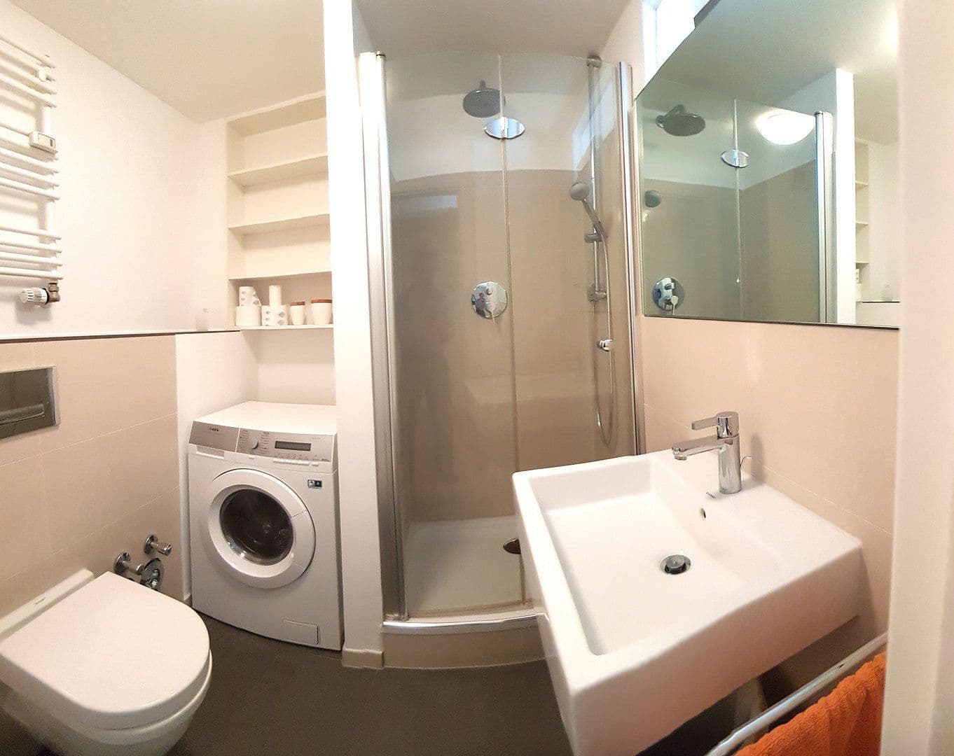 Prodej bytu 1+kk 35 m², Maastrichterstr. 38, Köln, Severní Porýní-Vestfálsko Prodej bytu 1+kk 35 m², Maastrichterstr. 38, Köln, Severní Porýní-Vestfálsko