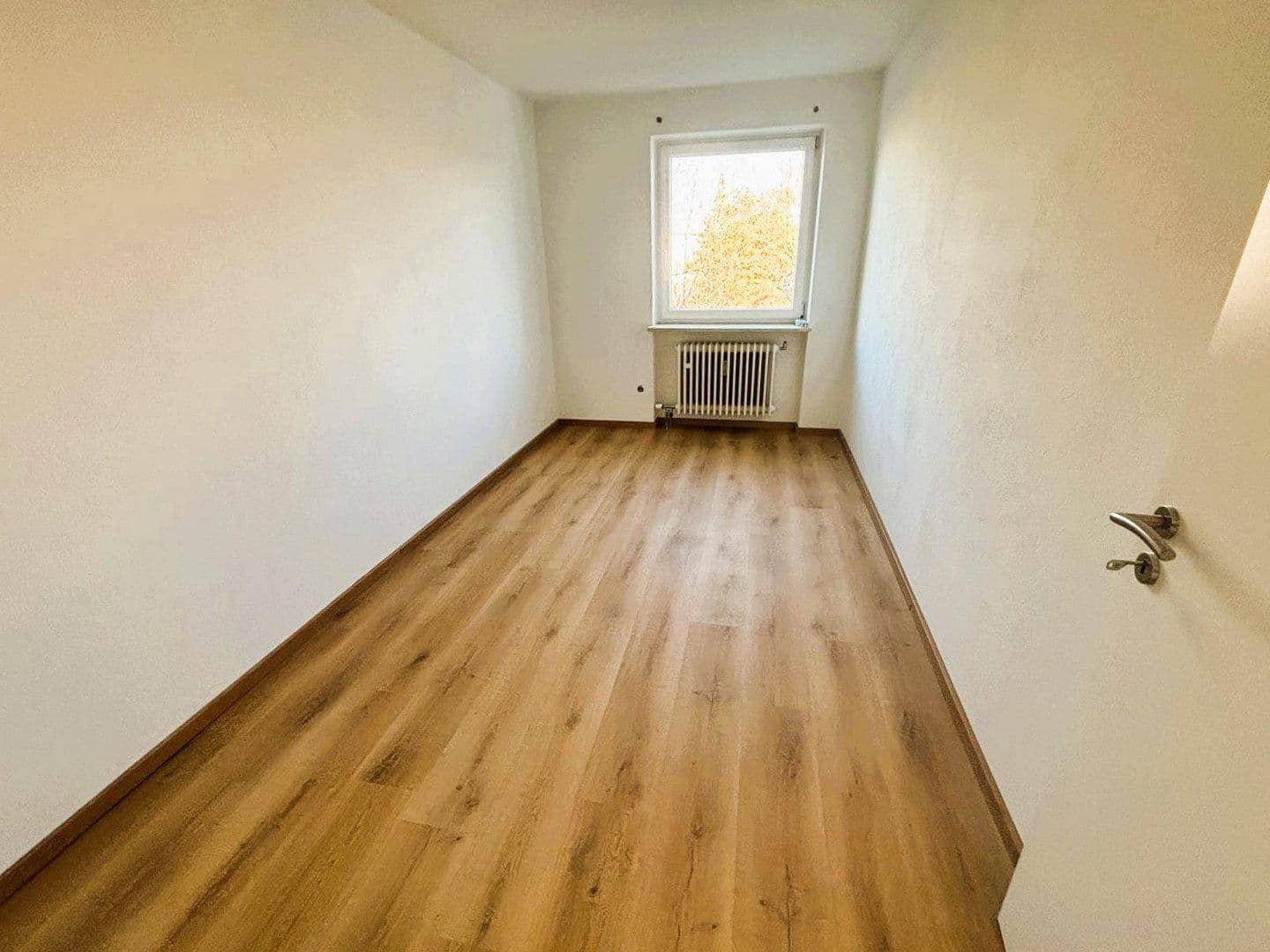 Pronájem bytu 3+1 82 m², Konrad-Adenauer-Str. 9, Fürstenfeldbruck, Bavorsko Pronájem bytu 3+1 82 m², Konrad-Adenauer-Str. 9, Fürstenfeldbruck, Bavorsko