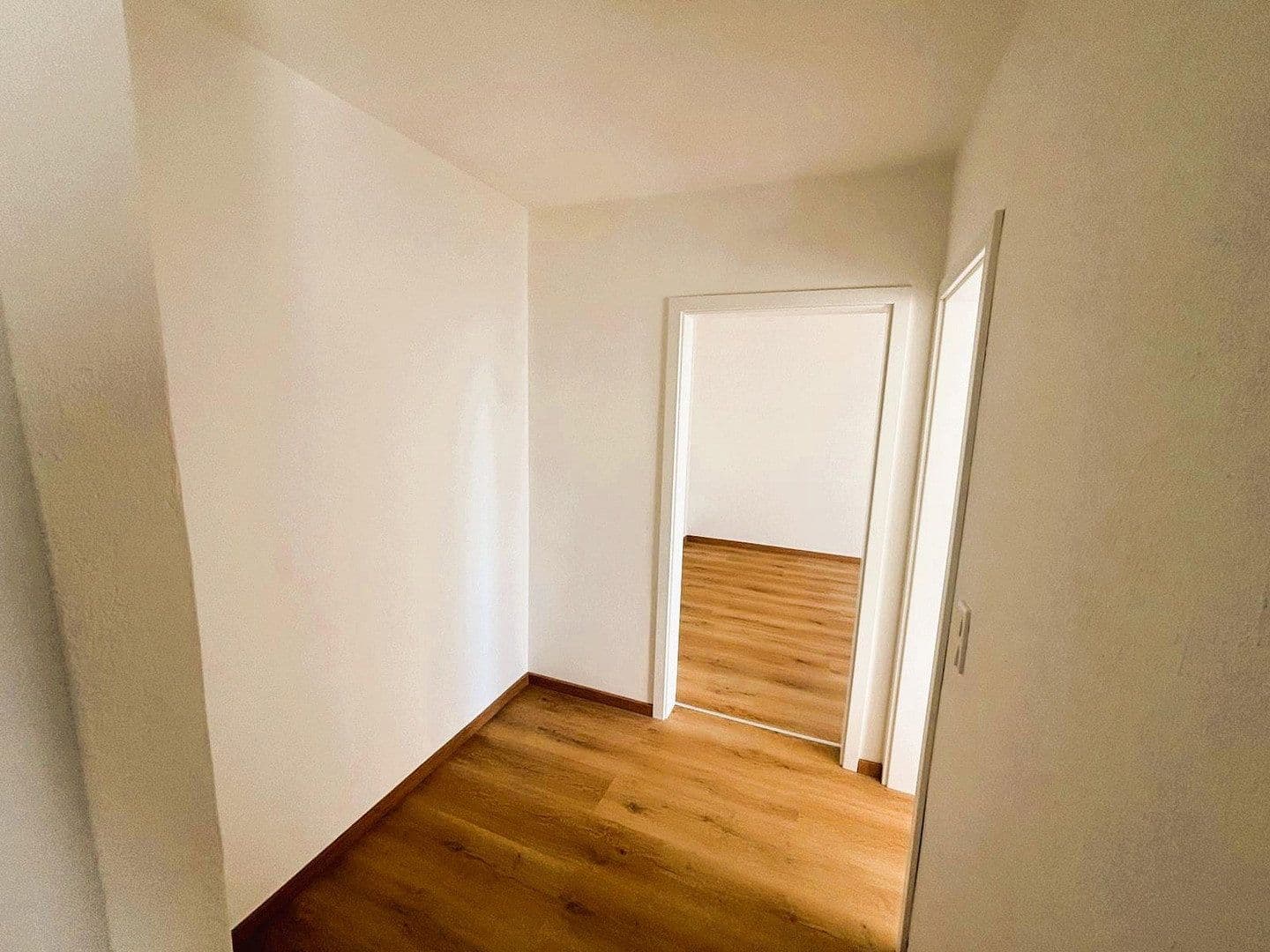 Pronájem bytu 3+1 82 m², Konrad-Adenauer-Str. 9, Fürstenfeldbruck, Bavorsko Pronájem bytu 3+1 82 m², Konrad-Adenauer-Str. 9, Fürstenfeldbruck, Bavorsko