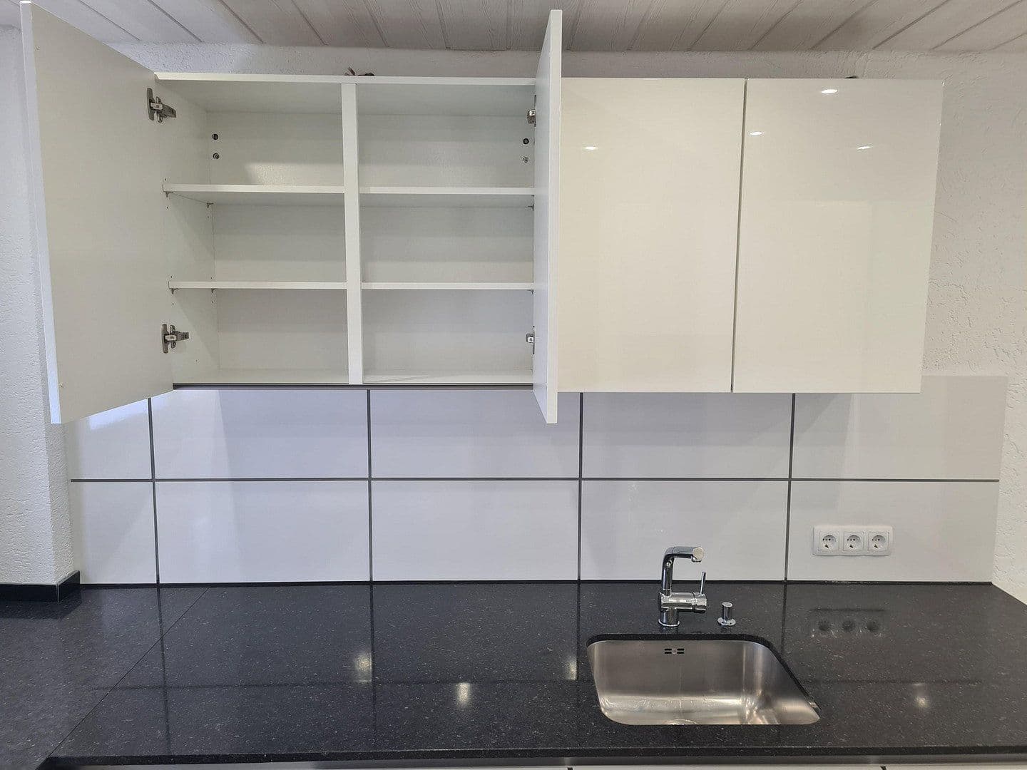 Pronájem bytu 4+1 115 m², Fellbach, Bádensko-Württembersko Pronájem bytu 4+1 115 m², Fellbach, Bádensko-Württembersko