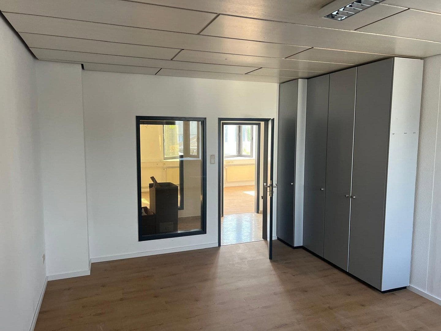 Pronájem nebytového prostoru 1.000 m², Weilburg, Hessen Pronájem nebytového prostoru 1.000 m², Weilburg, Hessen