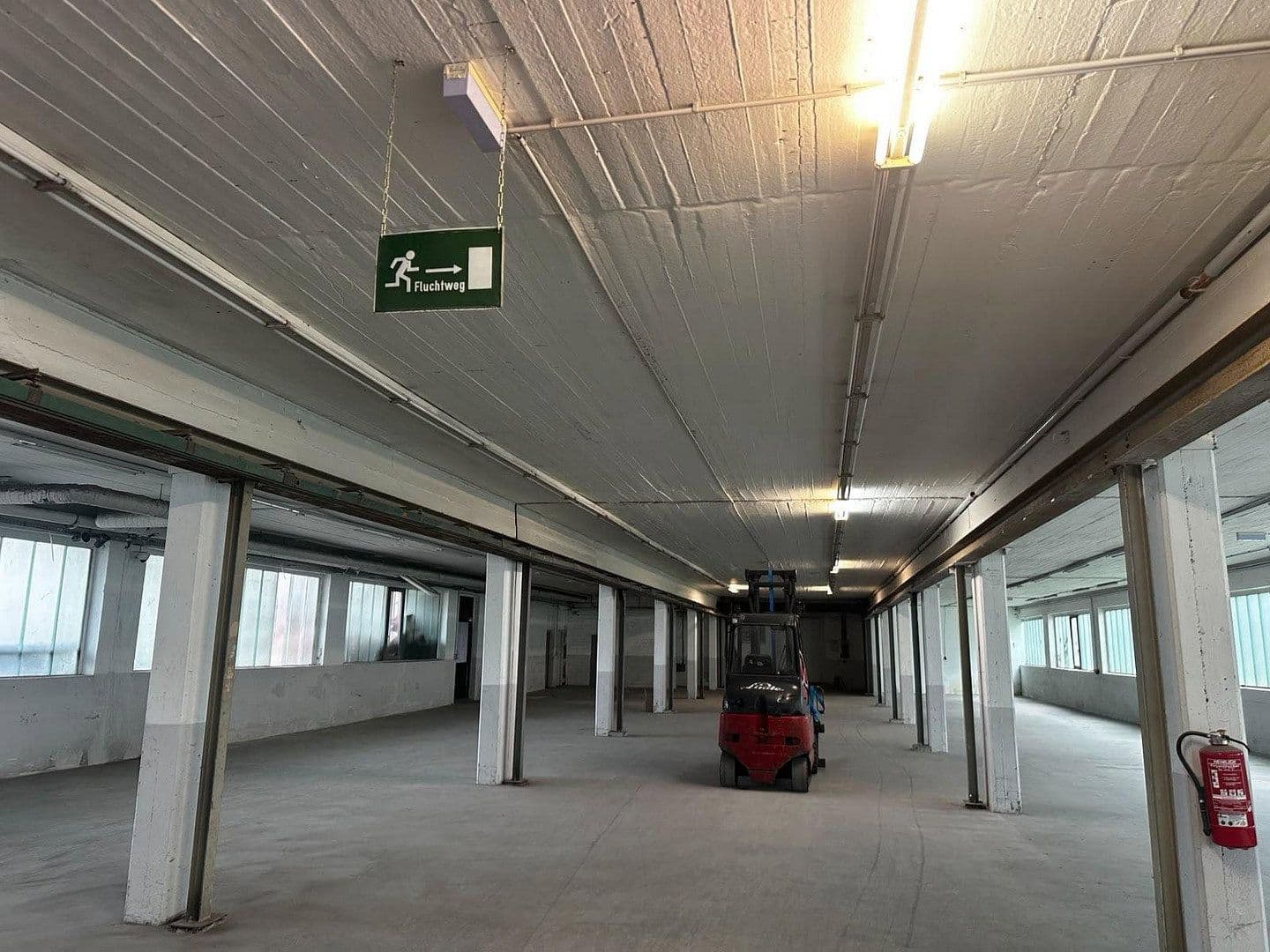 Pronájem nebytového prostoru 1.000 m², Weilburg, Hessen Pronájem nebytového prostoru 1.000 m², Weilburg, Hessen