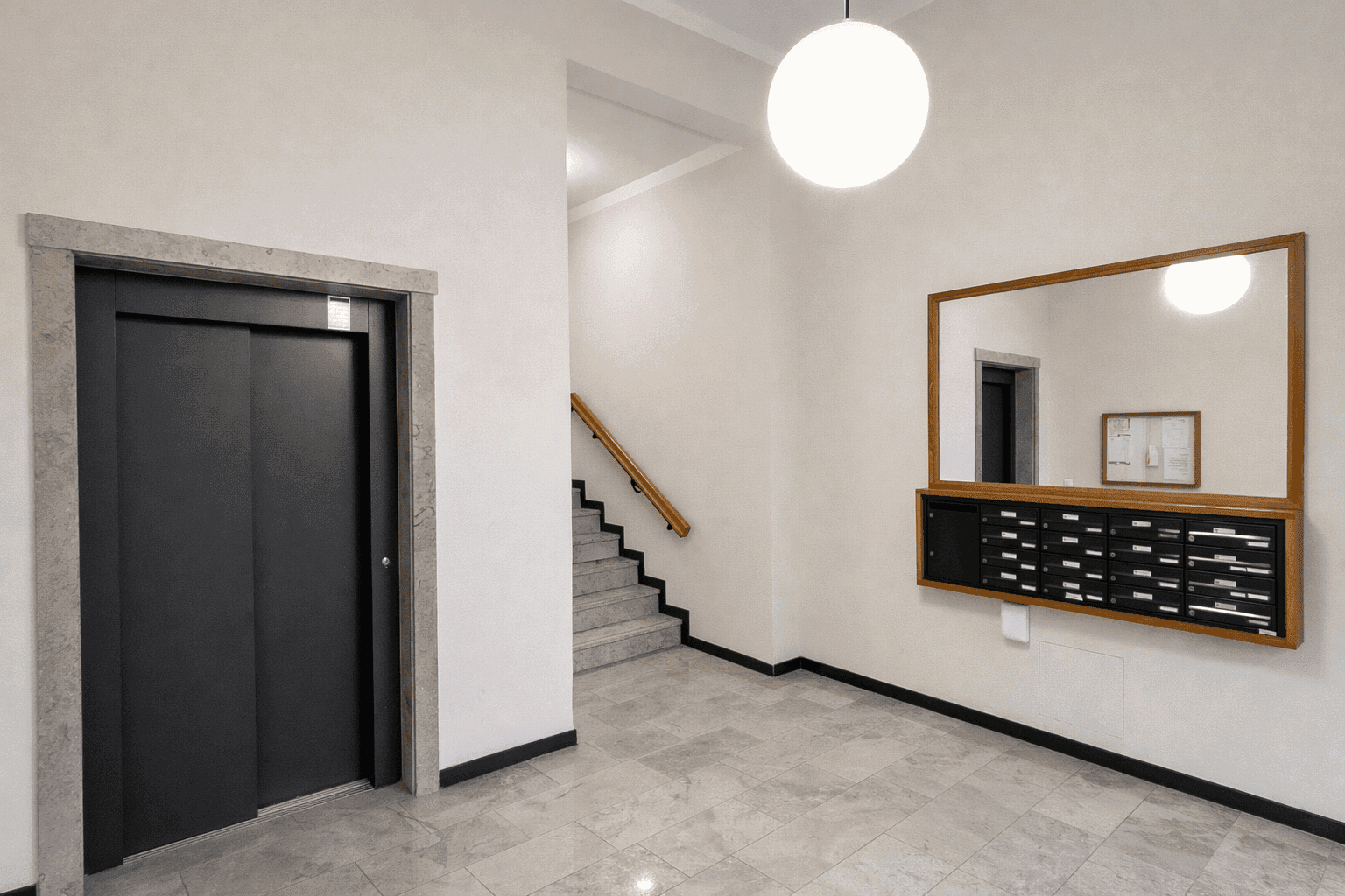 Prodej bytu 3+1 95 m², Döringstraße 2, Berlin, Berlín Prodej bytu 3+1 95 m², Döringstraße 2, Berlin, Berlín
