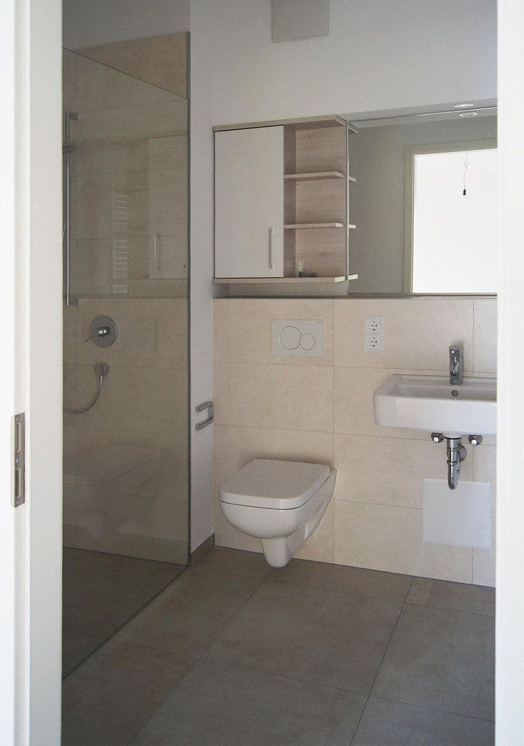 Pronájem bytu 2+1 36 m², Richard-Tauber-Straße 3, München, Bavorsko Pronájem bytu 2+1 36 m², Richard-Tauber-Straße 3, München, Bavorsko