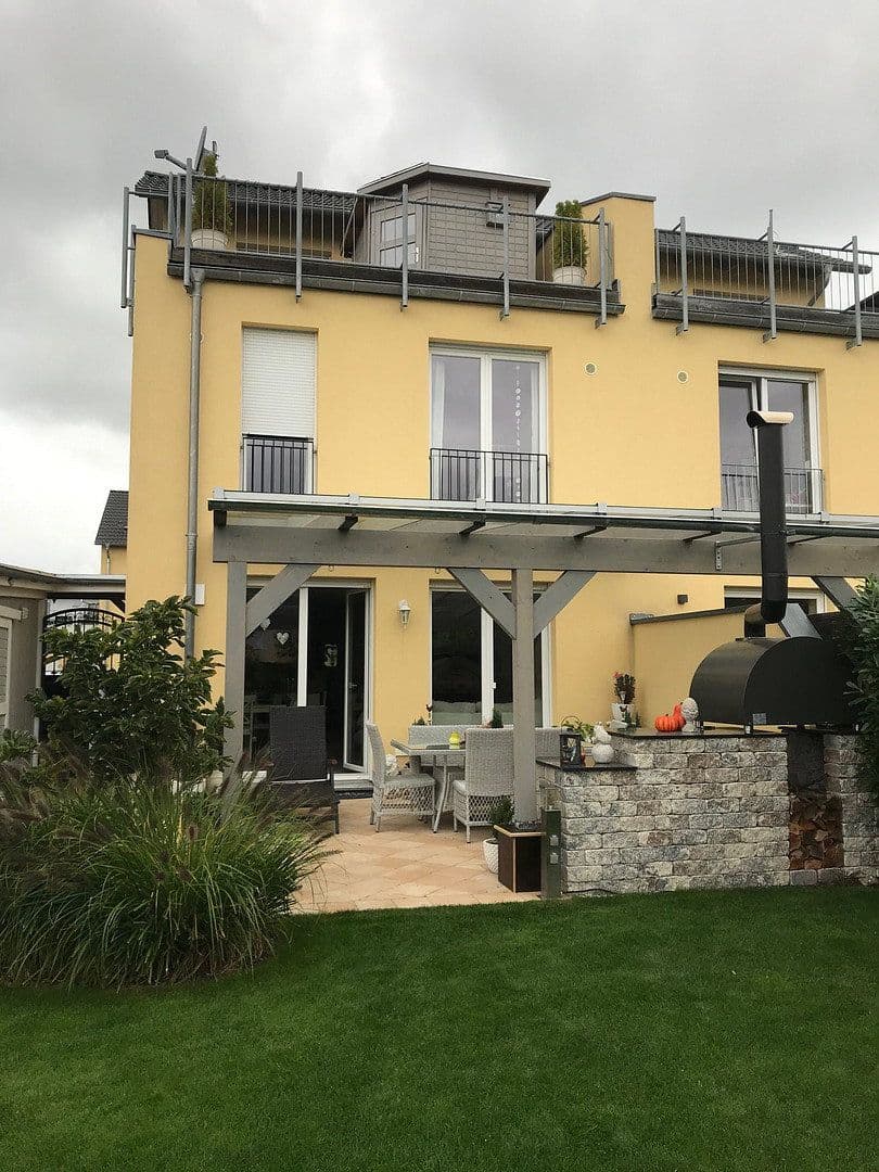 Prodej domu 142 m², pozemek 611 m², Lindenring 7a, Hennigsdorf, Braniborsko Prodej domu 142 m², pozemek 611 m², Lindenring 7a, Hennigsdorf, Braniborsko