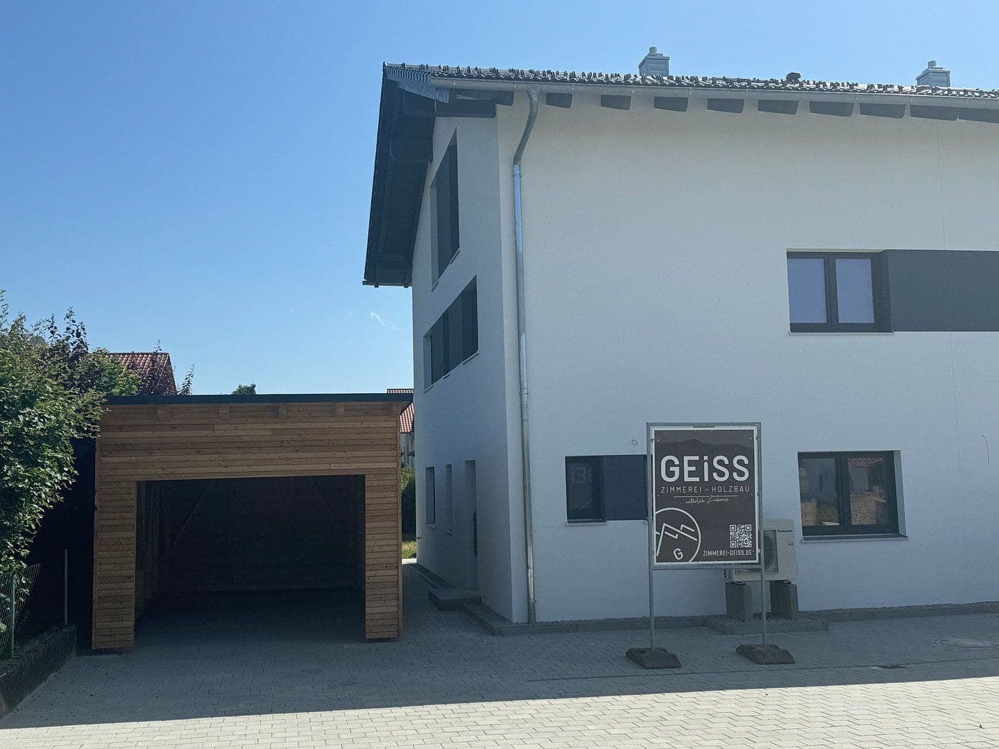 Prodej domu 150 m², pozemek 375 m², Pfanzeltstraße 3, Wallersdorf, Bavorsko Prodej domu 150 m², pozemek 375 m², Pfanzeltstraße 3, Wallersdorf, Bavorsko