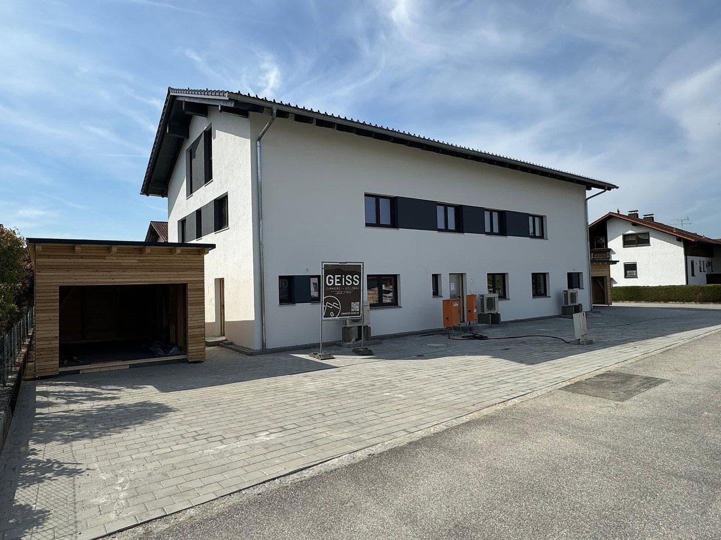 Prodej domu 153 m², pozemek 196 m², Pfanzeltstraße 3a, Wallersdorf, Bavorsko Prodej domu 153 m², pozemek 196 m², Pfanzeltstraße 3a, Wallersdorf, Bavorsko