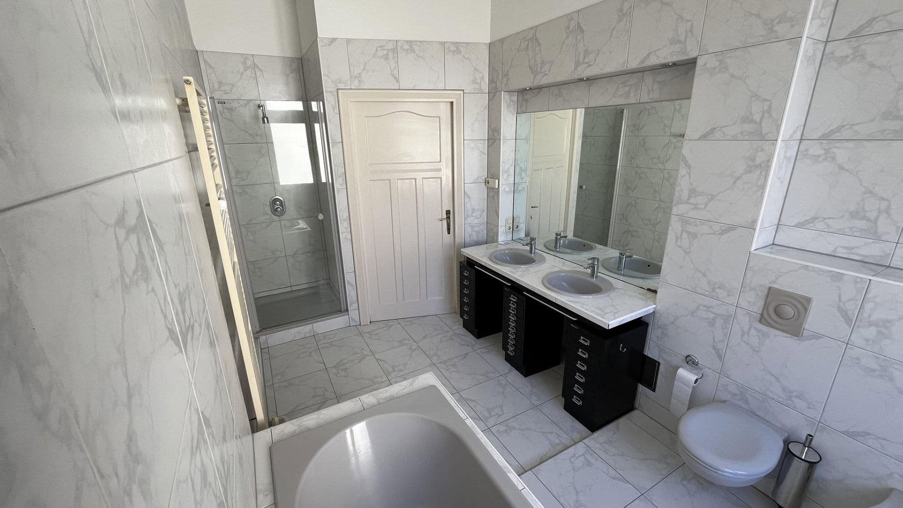 Prodej bytu 7+kk 248 m², Berlin, Berlín Prodej bytu 7+kk 248 m², Berlin, Berlín