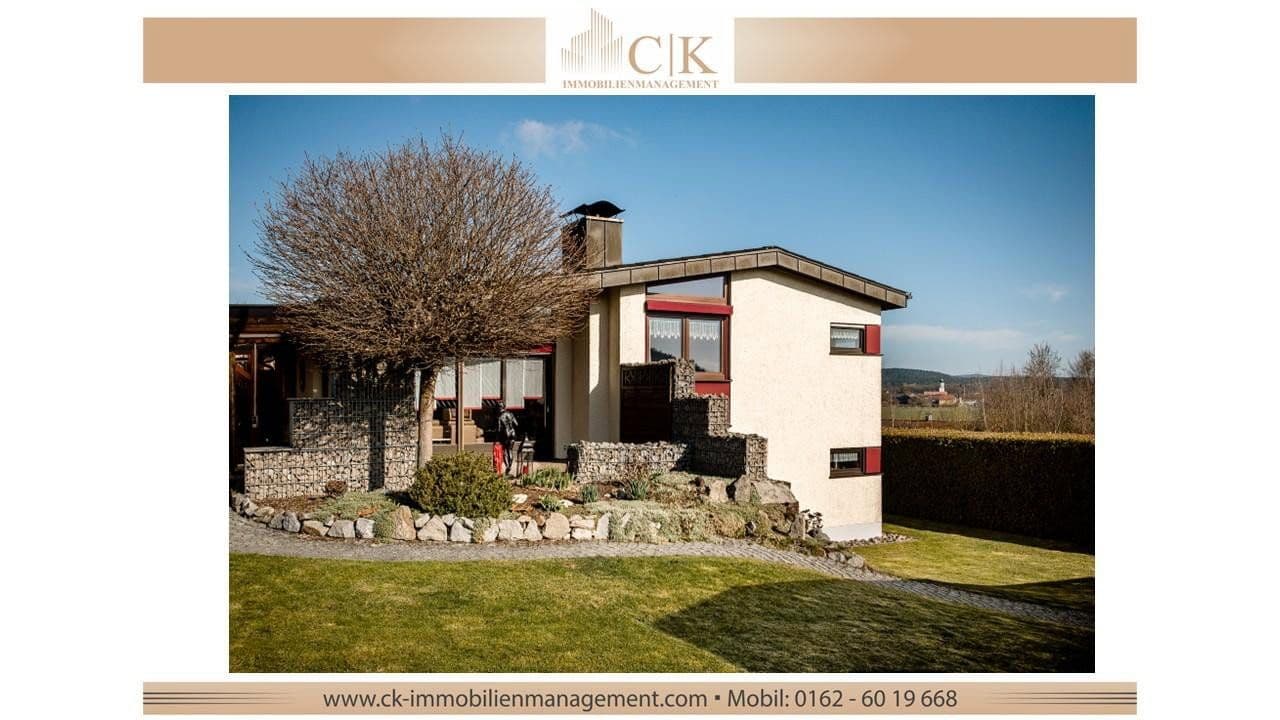 Prodej domu 140 m², pozemek 852 m², Bgm.-Feldbauer-Str. 15, Roding, Bavorsko Prodej domu 140 m², pozemek 852 m², Bgm.-Feldbauer-Str. 15, Roding, Bavorsko