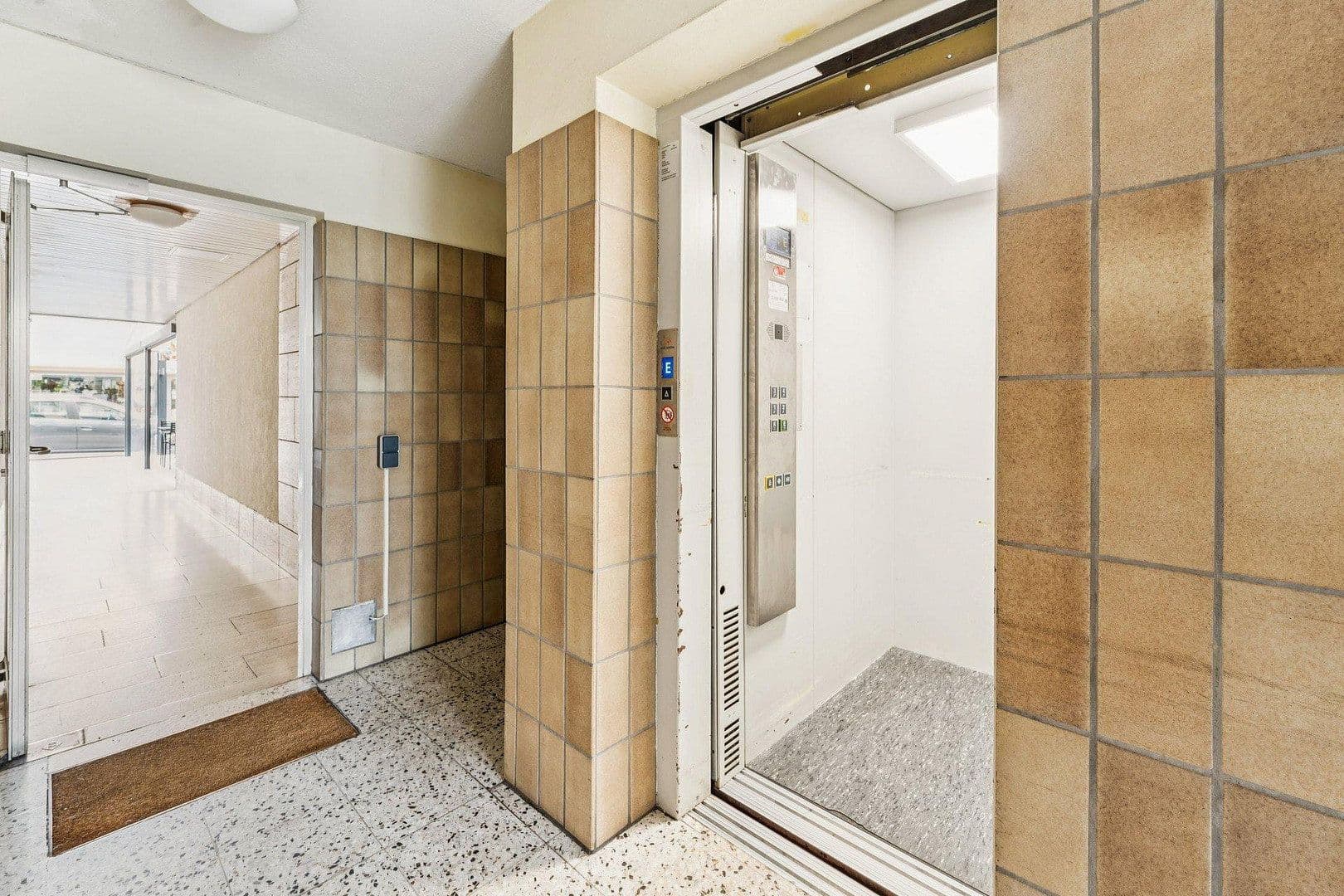 Pronájem bytu 2+kk 82 m², Hauptstrasse 160, Weil am Rhein, Bádensko-Württembersko Pronájem bytu 2+kk 82 m², Hauptstrasse 160, Weil am Rhein, Bádensko-Württembersko