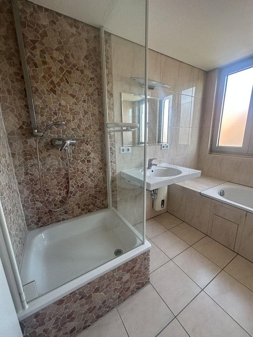 Pronájem bytu 4+kk 132 m², Mannheim, Bádensko-Württembersko Pronájem bytu 4+kk 132 m², Mannheim, Bádensko-Württembersko