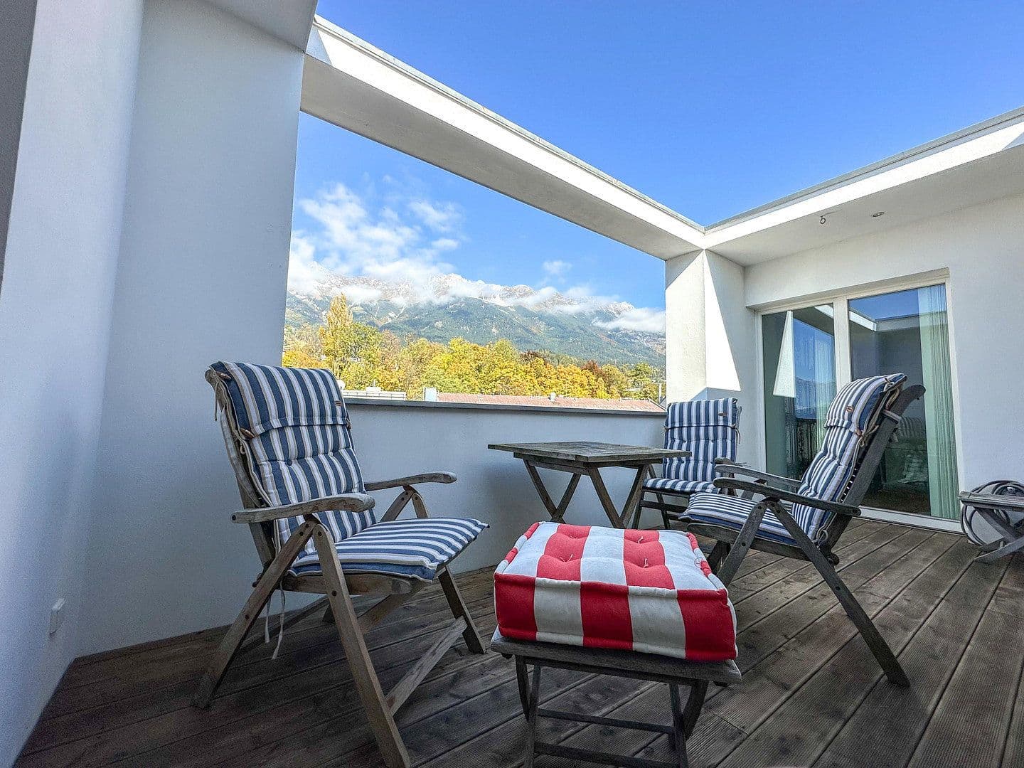 Pronájem bytu 3+1 77 m², Fürstenweg 5, Innsbruck, Tyrolsko Pronájem bytu 3+1 77 m², Fürstenweg 5, Innsbruck, Tyrolsko