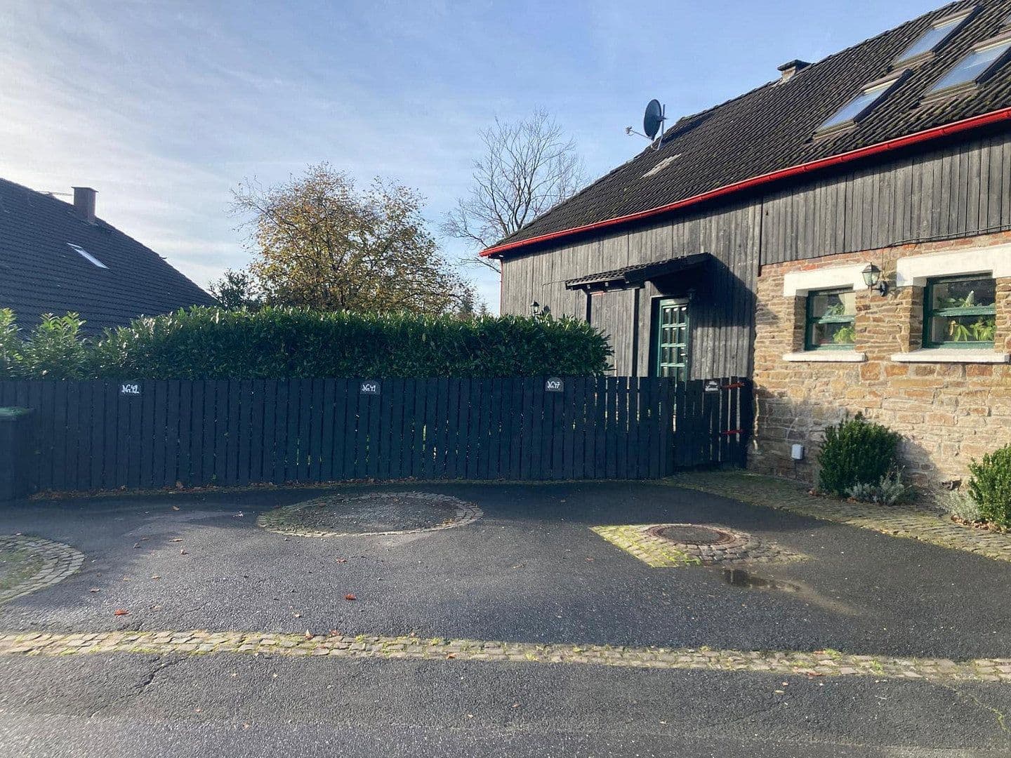Prodej domu 376 m², pozemek 1.672 m², Much, Severní Porýní-Vestfálsko Prodej domu 376 m², pozemek 1.672 m², Much, Severní Porýní-Vestfálsko