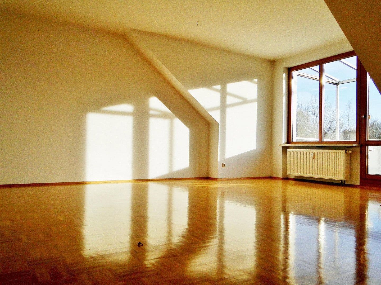 Pronájem bytu 3+1 70 m², Karlsbader Strasse 32, Erding, Bavorsko Pronájem bytu 3+1 70 m², Karlsbader Strasse 32, Erding, Bavorsko