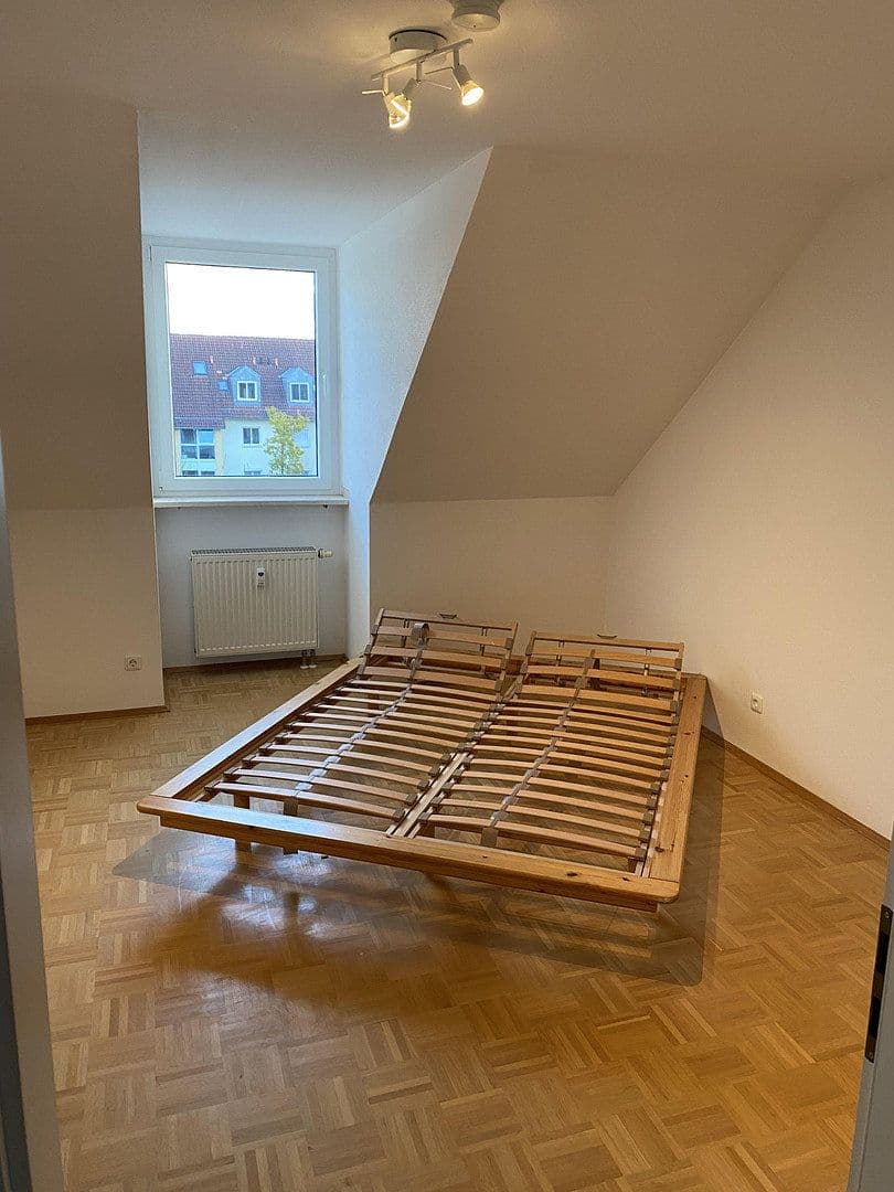 Pronájem bytu 3+1 70 m², Karlsbader Strasse 32, Erding, Bavorsko Pronájem bytu 3+1 70 m², Karlsbader Strasse 32, Erding, Bavorsko