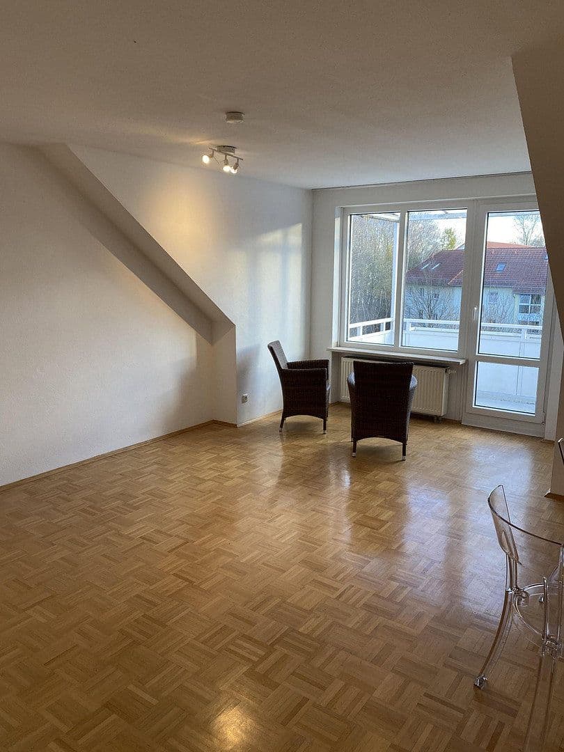 Pronájem bytu 3+1 70 m², Karlsbader Strasse 32, Erding, Bavorsko Pronájem bytu 3+1 70 m², Karlsbader Strasse 32, Erding, Bavorsko