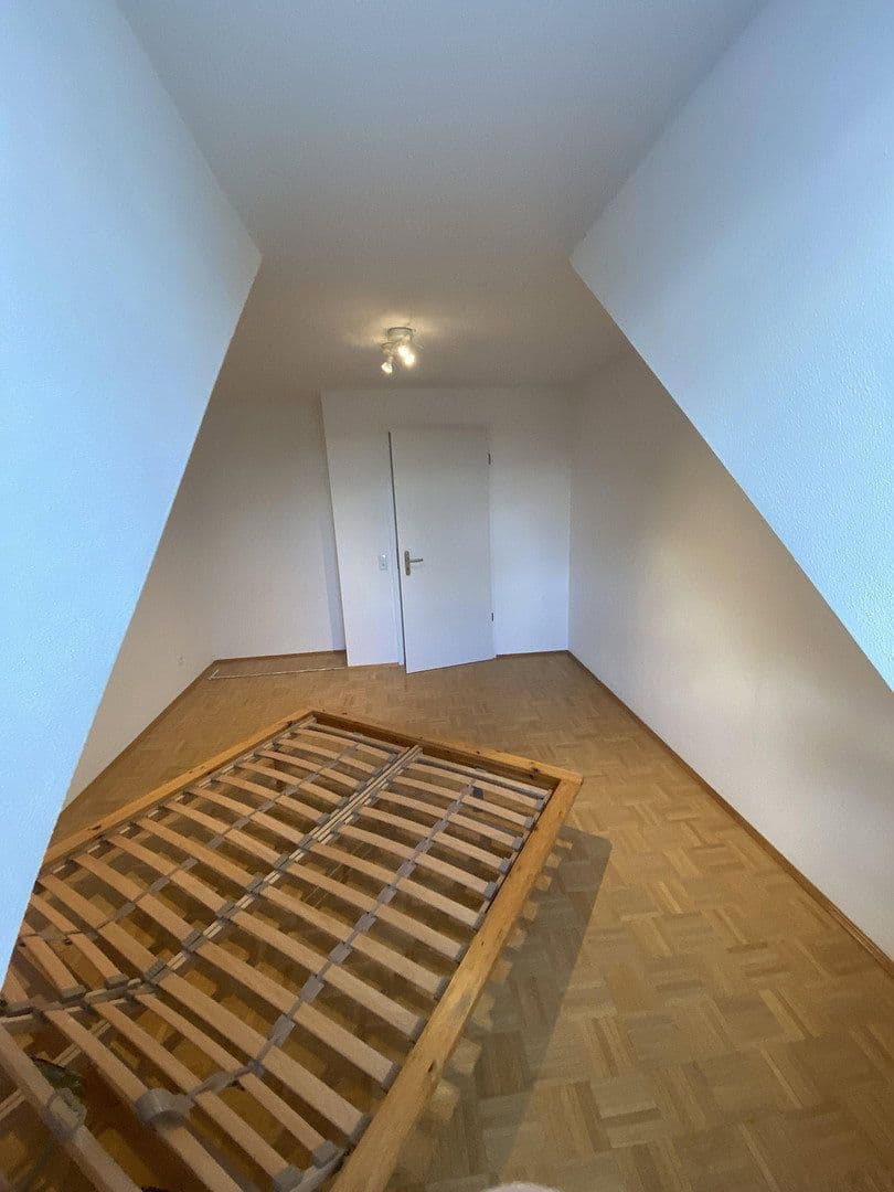 Pronájem bytu 3+1 70 m², Karlsbader Strasse 32, Erding, Bavorsko Pronájem bytu 3+1 70 m², Karlsbader Strasse 32, Erding, Bavorsko