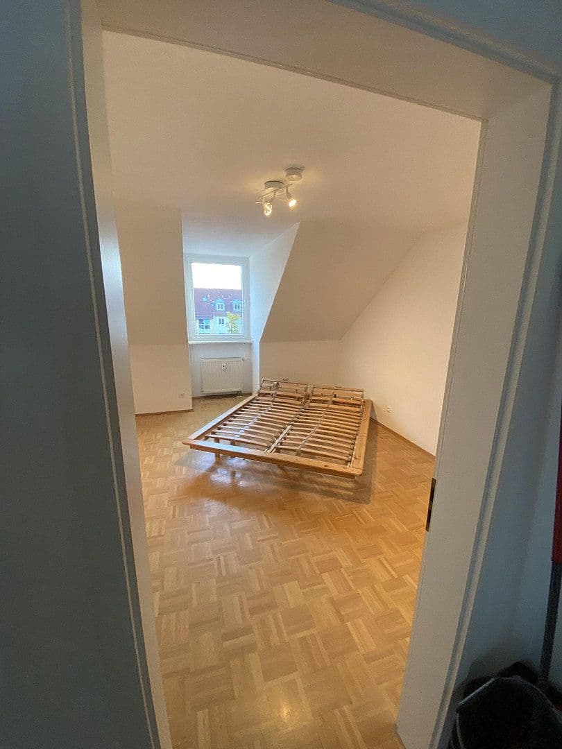 Pronájem bytu 3+1 70 m², Karlsbader Strasse 32, Erding, Bavorsko Pronájem bytu 3+1 70 m², Karlsbader Strasse 32, Erding, Bavorsko