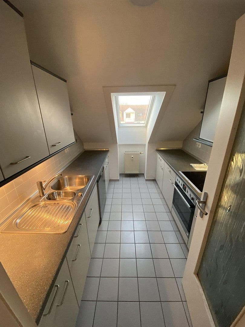 Pronájem bytu 3+1 70 m², Karlsbader Strasse 32, Erding, Bavorsko Pronájem bytu 3+1 70 m², Karlsbader Strasse 32, Erding, Bavorsko