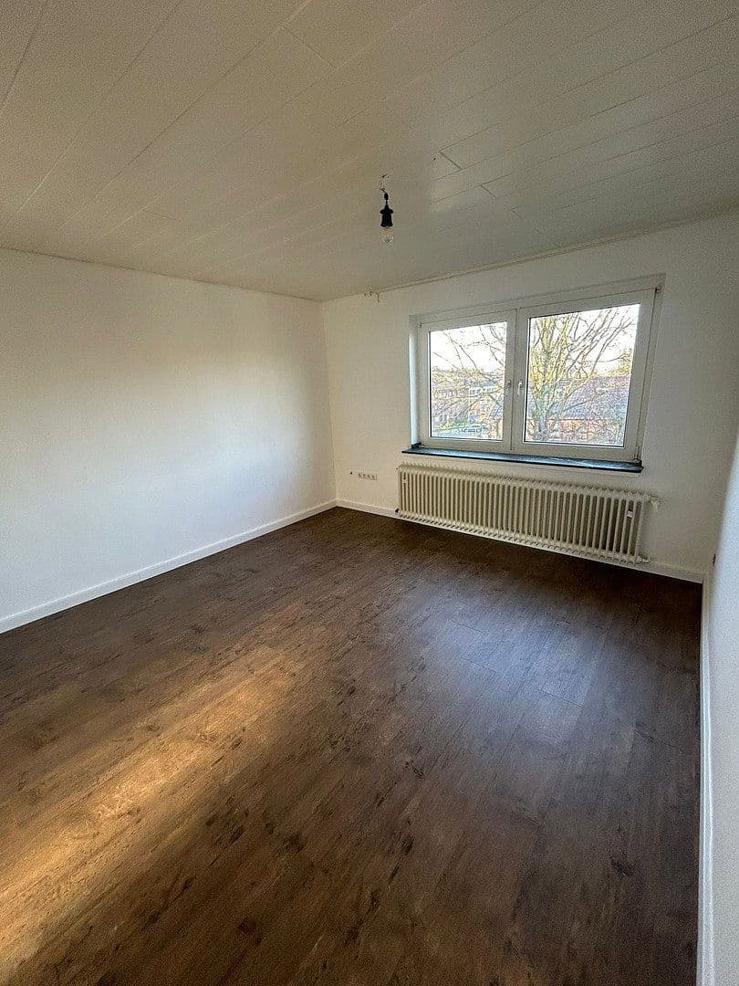 Pronájem bytu 3+1 57 m², Essen, Severní Porýní-Vestfálsko Pronájem bytu 3+1 57 m², Essen, Severní Porýní-Vestfálsko
