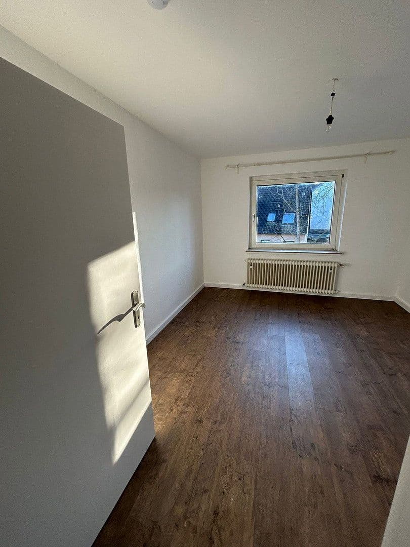 Pronájem bytu 3+1 57 m², Essen, Severní Porýní-Vestfálsko Pronájem bytu 3+1 57 m², Essen, Severní Porýní-Vestfálsko