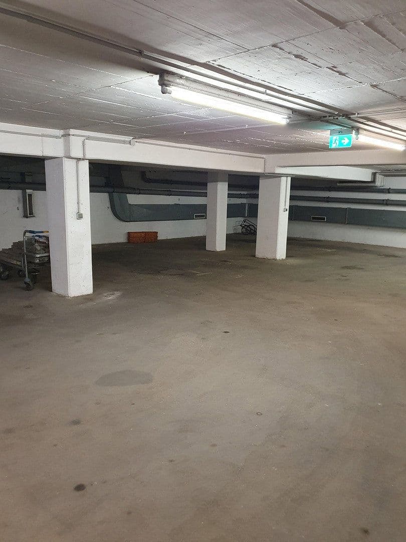 Pronájem garáže, Gladbecker Str. 299 - SP 8, Essen, Severní Porýní-Vestfálsko Pronájem garáže, Gladbecker Str. 299 - SP 8, Essen, Severní Porýní-Vestfálsko
