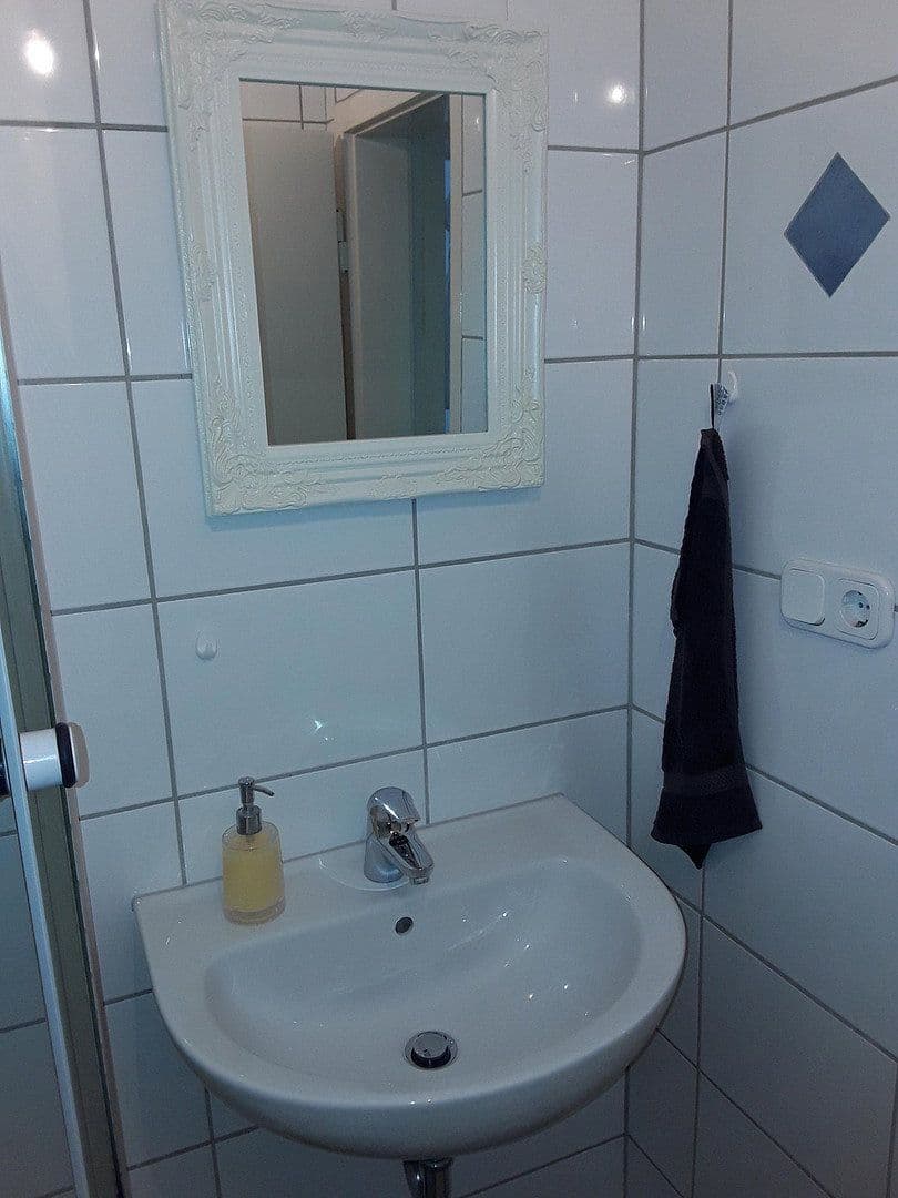 Pronájem bytu 3+1 57 m², Grabenstr.115, Duisburg, Severní Porýní-Vestfálsko Pronájem bytu 3+1 57 m², Grabenstr.115, Duisburg, Severní Porýní-Vestfálsko