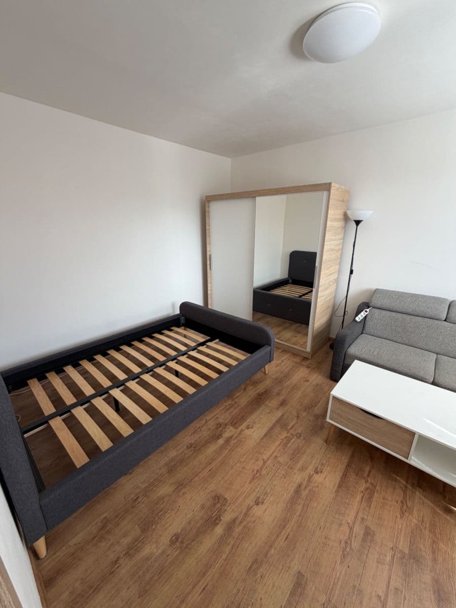 Pronájem bytu 1+1 35 m², Peškova, Ústí nad Labem, Ústecký kraj Pronájem bytu 1+1 35 m², Peškova, Ústí nad Labem, Ústecký kraj