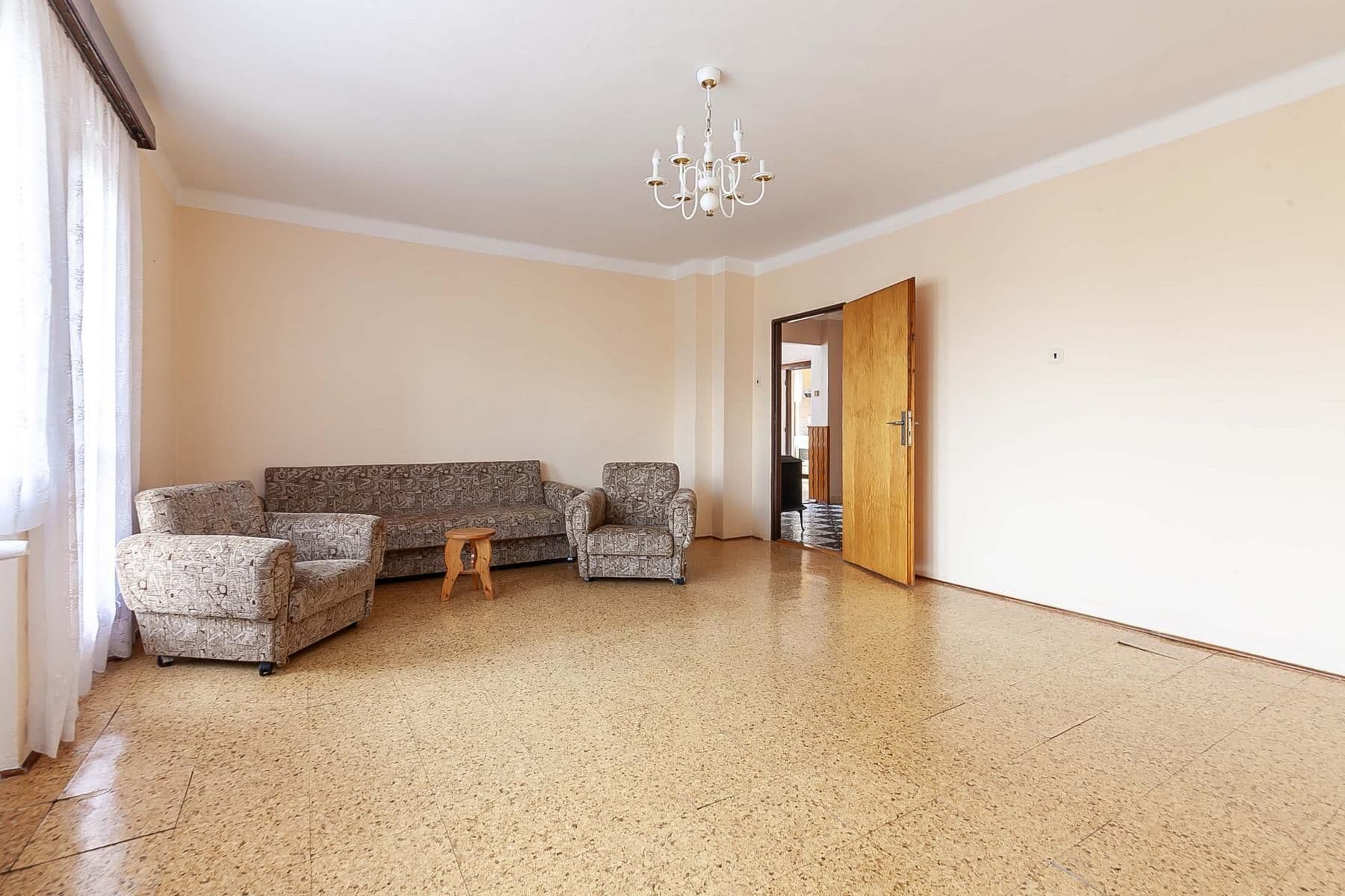 Prodej domu 270 m², pozemek 784 m², B. Němcové, Uhlířské Janovice, Středočeský kraj Prodej domu 270 m², pozemek 784 m², B. Němcové, Uhlířské Janovice, Středočeský kraj