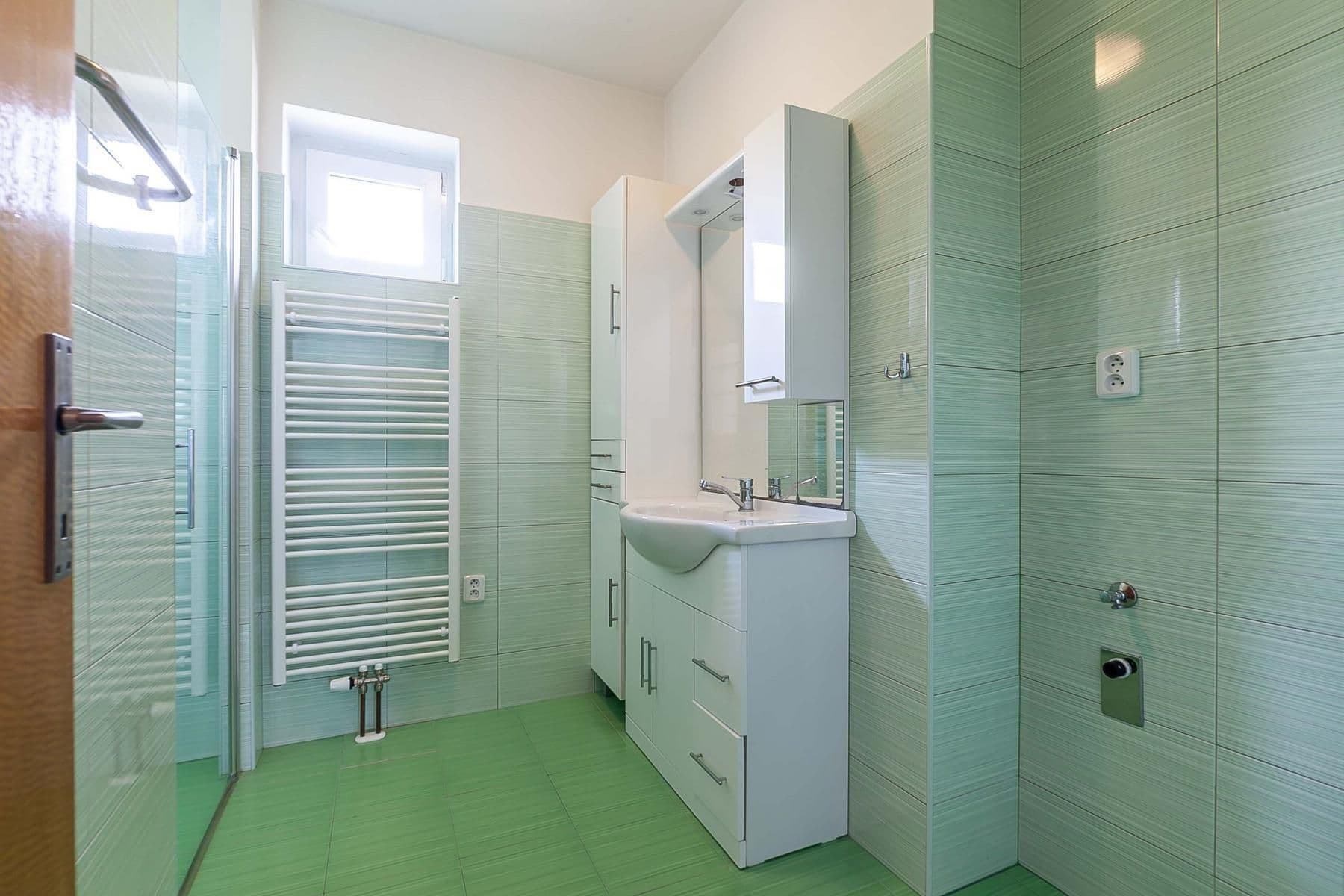 Prodej domu 270 m², pozemek 784 m², B. Němcové, Uhlířské Janovice, Středočeský kraj Prodej domu 270 m², pozemek 784 m², B. Němcové, Uhlířské Janovice, Středočeský kraj