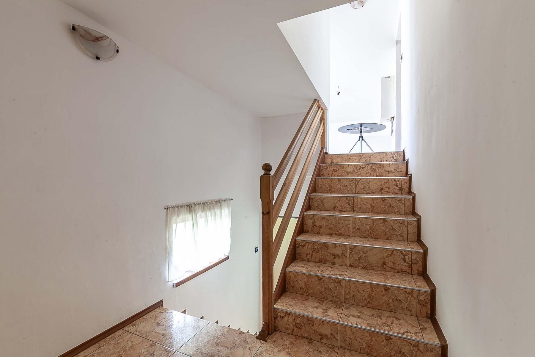 Prodej domu 270 m², pozemek 784 m², B. Němcové, Uhlířské Janovice, Středočeský kraj Prodej domu 270 m², pozemek 784 m², B. Němcové, Uhlířské Janovice, Středočeský kraj